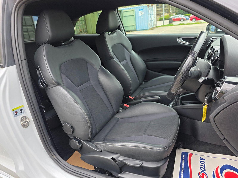 Audi A1 2.0 TDI Black Edition Euro 5 (s/s) 3dr