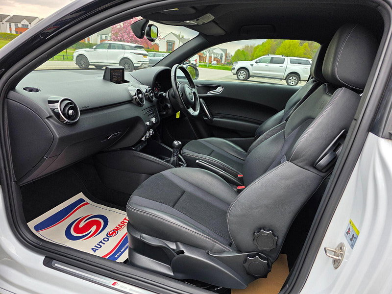 Audi A1 2.0 TDI Black Edition Euro 5 (s/s) 3dr