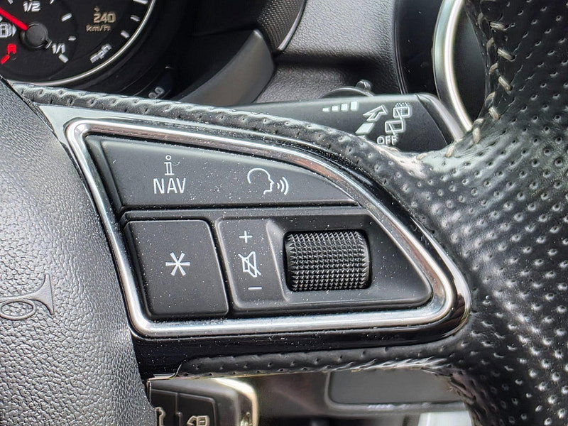 Audi A1 2.0 TDI Black Edition Euro 5 (s/s) 3dr