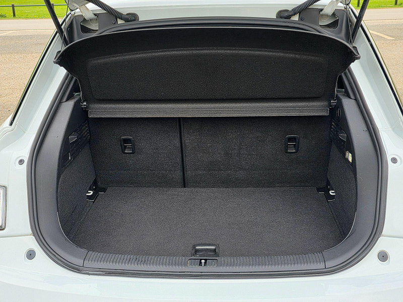 Audi A1 2.0 TDI Black Edition Euro 5 (s/s) 3dr