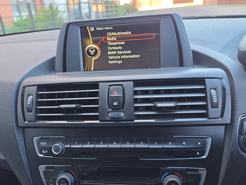 BMW 1 Series 1.6 118i Urban Hatchback 5dr Petrol Auto Euro 5 (s/s) (170 ps)