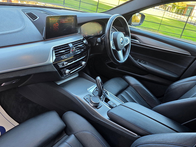 BMW 5 Series 2.0 520d MHT M Sport Saloon 4dr Diesel Hybrid Auto Euro 6 (s/s) (190 ps)