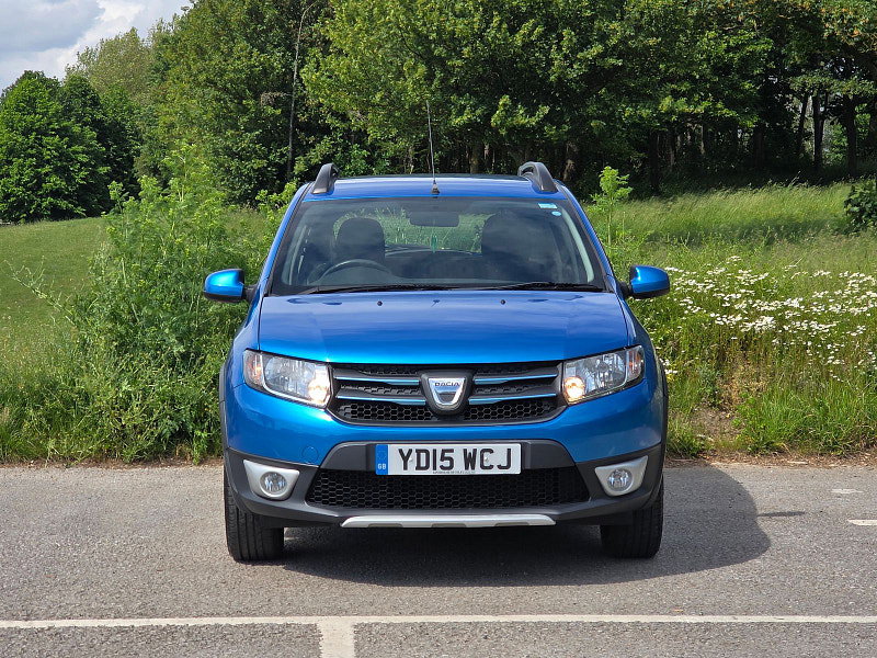 Dacia Sandero Stepway 0.9 TCe Laureate Hatchback 5dr Petrol Manual Euro 5 (90 ps)