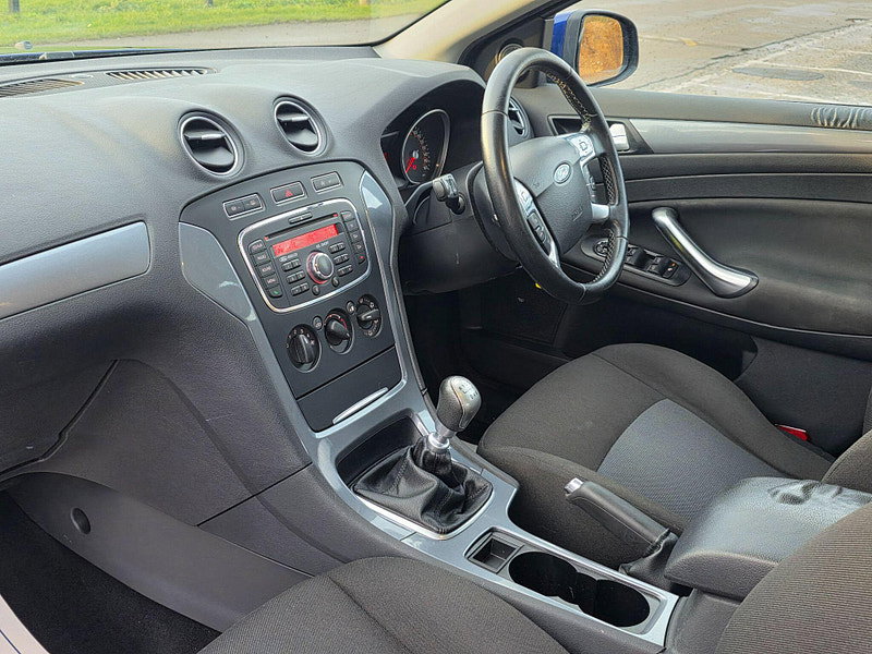 Ford Mondeo 1.6 TDCi ECOnetic Edge Euro 5 (s/s) 5dr