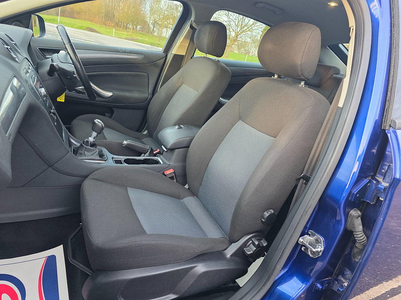 Ford Mondeo 1.6 TDCi ECOnetic Edge Euro 5 (s/s) 5dr