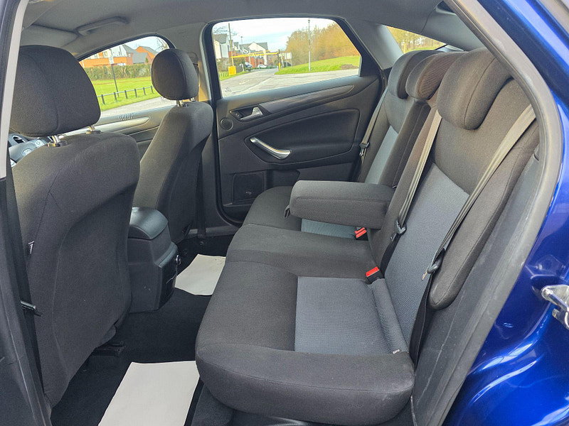 Ford Mondeo 1.6 TDCi ECOnetic Edge Euro 5 (s/s) 5dr