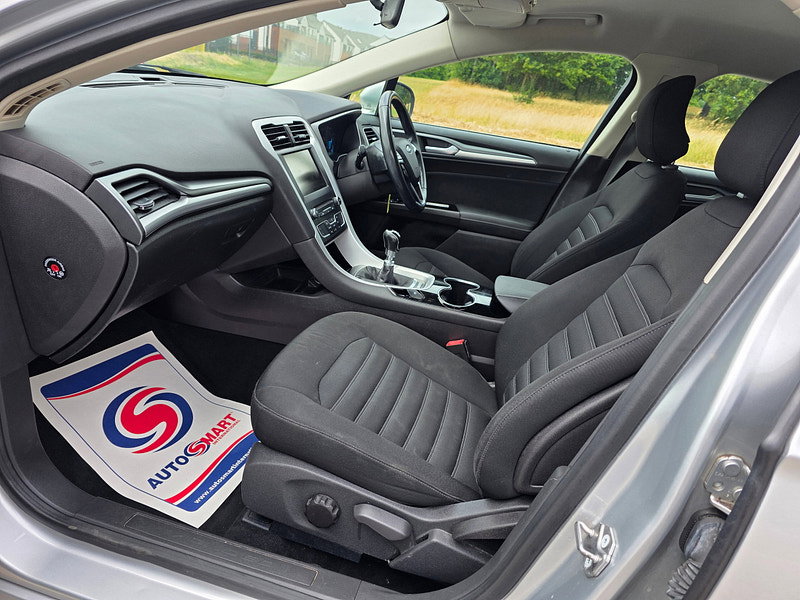 Ford Mondeo 2.0 TDCi ECOnetic Zetec Hatchback 5dr Diesel Manual Euro 6 (s/s) (150 ps)