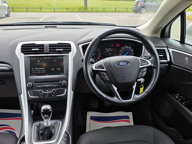 Ford Mondeo 2.0 TDCi ECOnetic Zetec Hatchback 5dr Diesel Manual Euro 6 (s/s) (150 ps)
