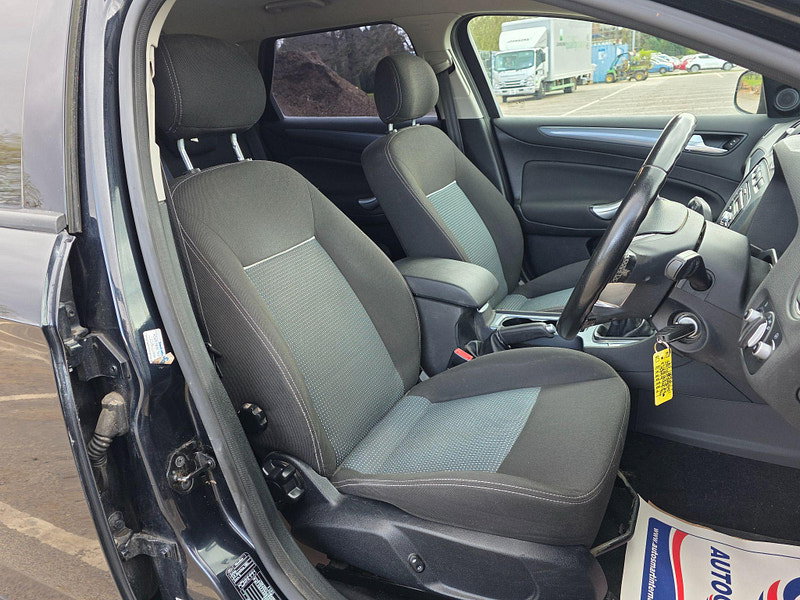 Ford Mondeo 2.0 TDCi Zetec Euro 5 5dr
