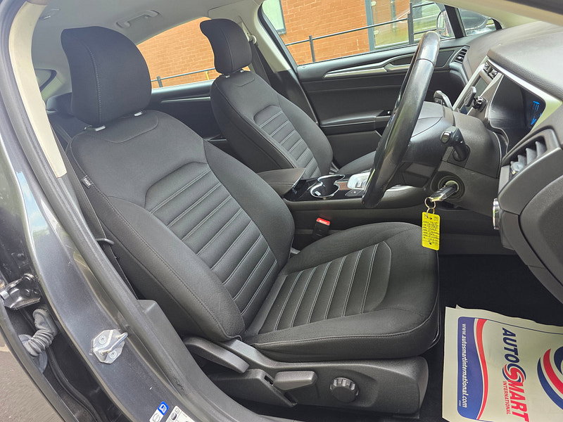 Ford Mondeo 2.0 TDCi Zetec Hatchback 5dr Diesel Manual Euro 6 (s/s) (150 ps)