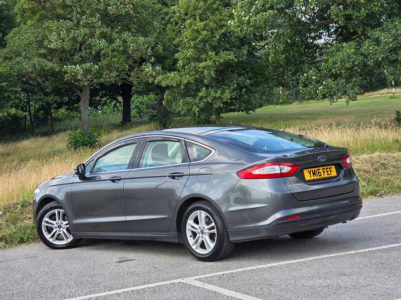Ford Mondeo 2.0 TDCi Zetec Hatchback 5dr Diesel Manual Euro 6 (s/s) (150 ps)