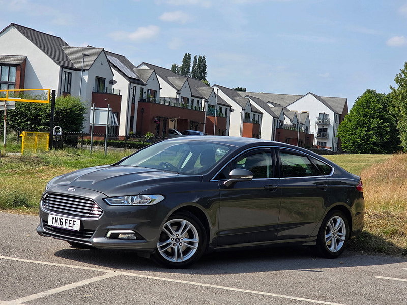 Ford Mondeo 2.0 TDCi Zetec Hatchback 5dr Diesel Manual Euro 6 (s/s) (150 ps)
