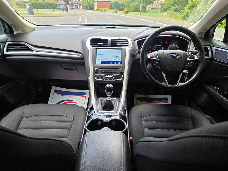 Ford Mondeo 2.0 TDCi Zetec Hatchback 5dr Diesel Manual Euro 6 (s/s) (150 ps)