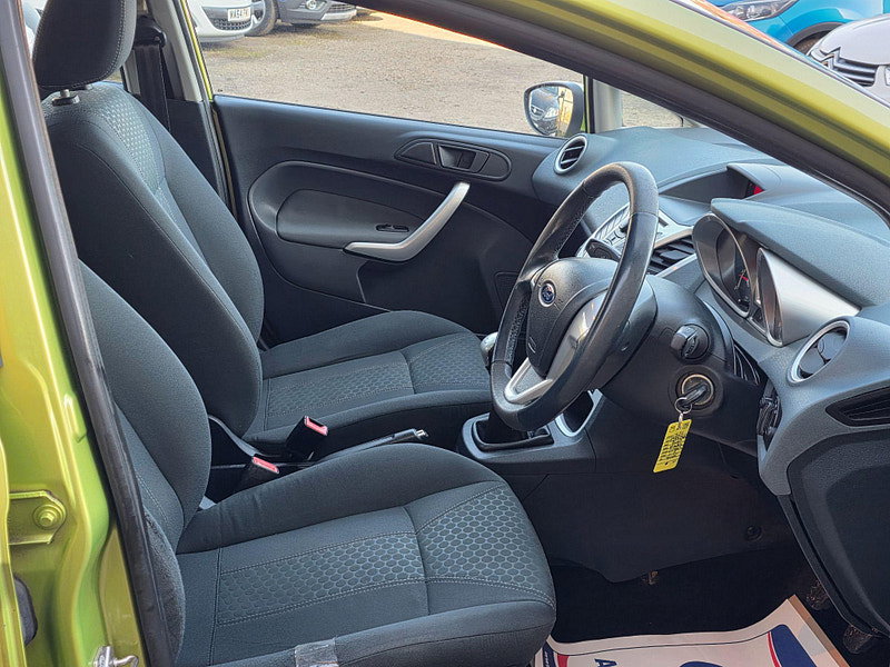 Ford Fiesta 1.25 Zetec 5dr