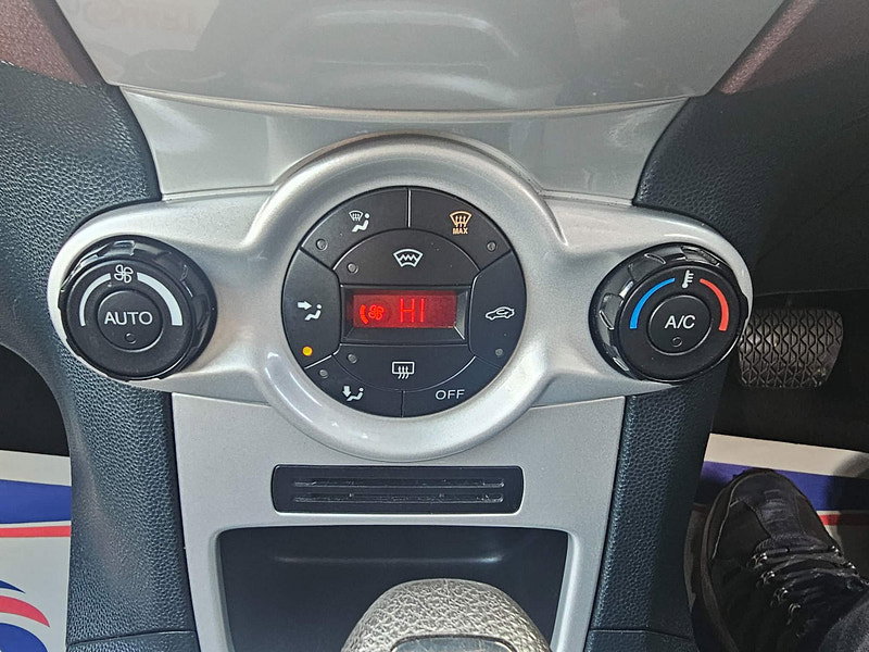 Ford Fiesta 1.4 Titanium 5dr
