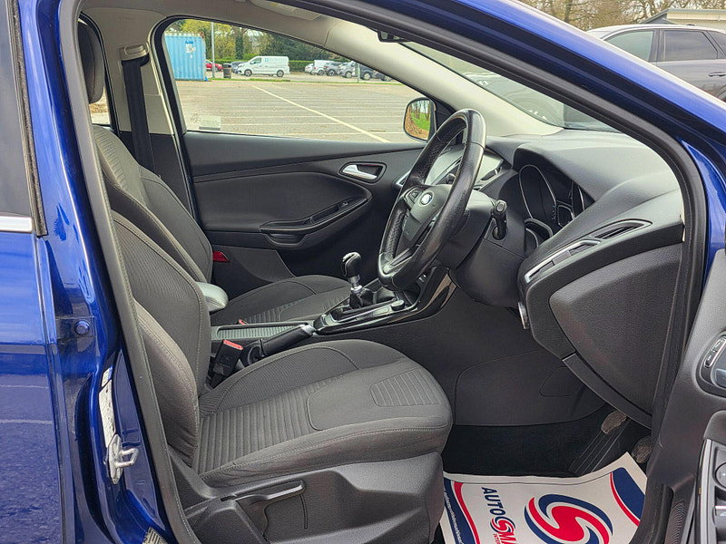 Ford Focus 1.6 TDCi Titanium Euro 5 (s/s) 5dr