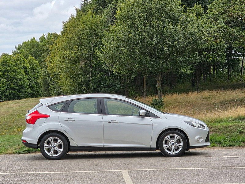 Ford Focus 1.6 TDCi Zetec Euro 5 (s/s) 5dr