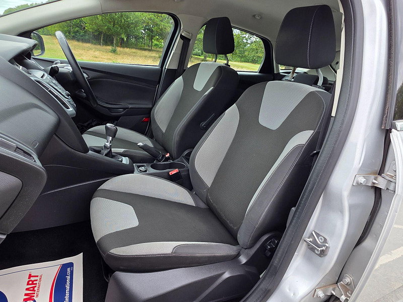 Ford Focus 1.6 TDCi Zetec Euro 5 (s/s) 5dr