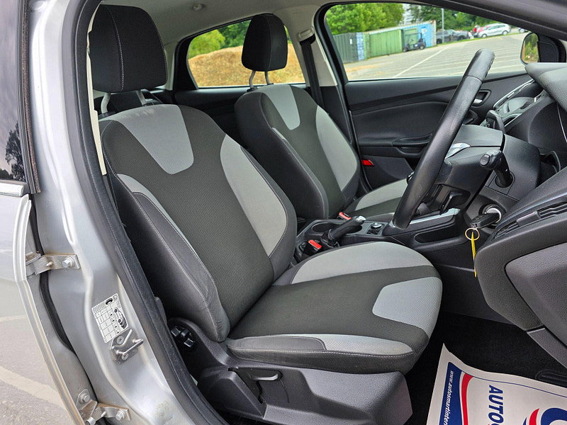 Ford Focus 1.6 TDCi Zetec Euro 5 (s/s) 5dr