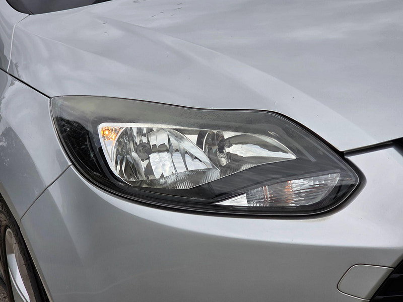 Ford Focus 1.6 TDCi Zetec Euro 5 (s/s) 5dr