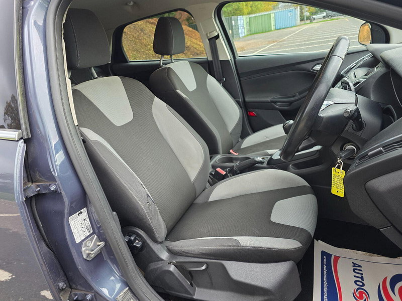 Ford Focus 1.6 TDCi Zetec Euro 5 (s/s) 5dr