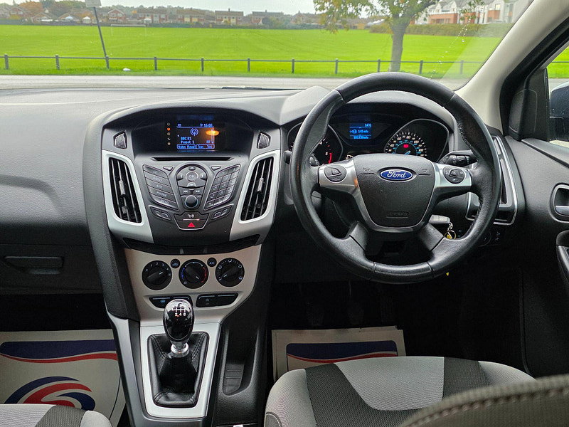 Ford Focus 1.6 TDCi Zetec Euro 5 (s/s) 5dr