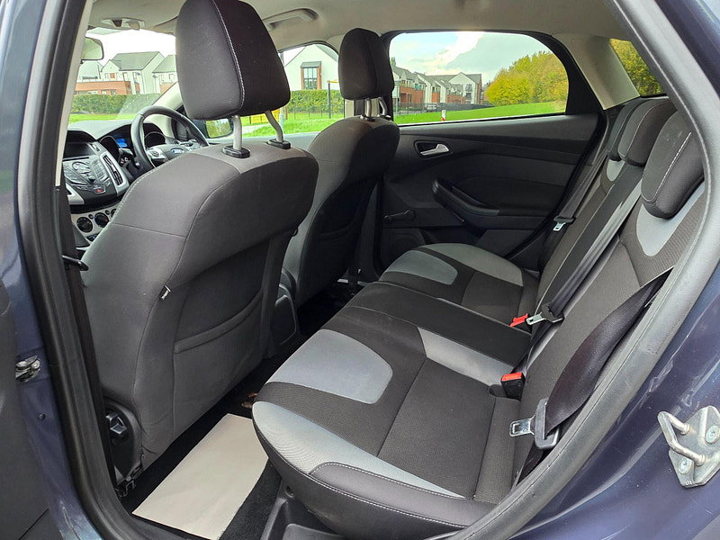 Ford Focus 1.6 TDCi Zetec Euro 5 (s/s) 5dr