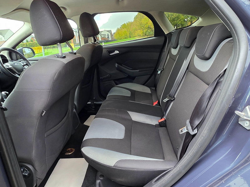 Ford Focus 1.6 TDCi Zetec Euro 5 (s/s) 5dr