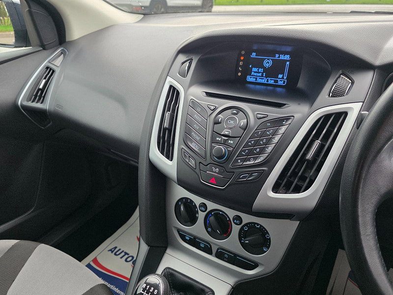 Ford Focus 1.6 TDCi Zetec Euro 5 (s/s) 5dr