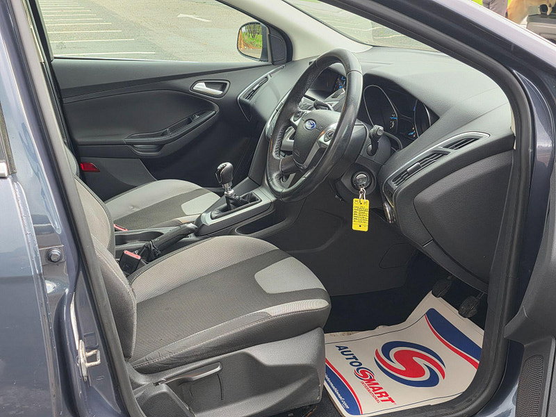 Ford Focus 1.6 TDCi Zetec Euro 5 (s/s) 5dr