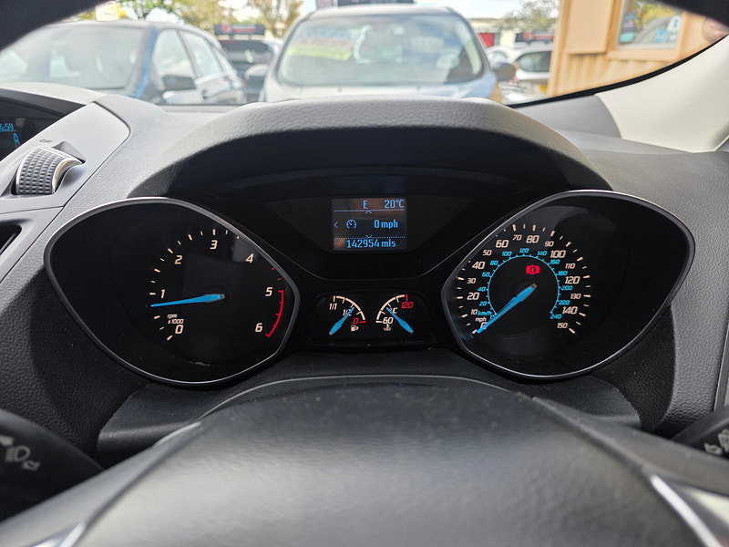 Ford Kuga 2.0 TDCi Zetec 2WD Euro 5 5dr