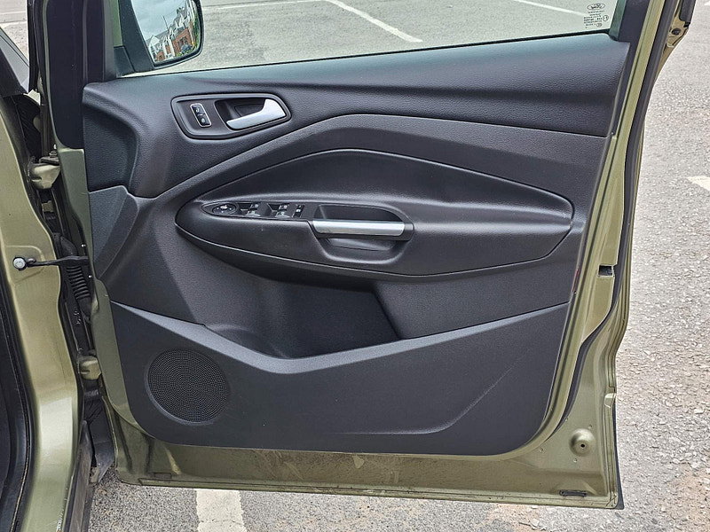 Ford Kuga 2.0 TDCi Zetec 2WD Euro 5 5dr