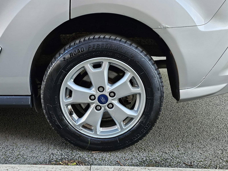 Ford Tourneo Connect 1.6 TDCi Titanium Euro 5 5dr