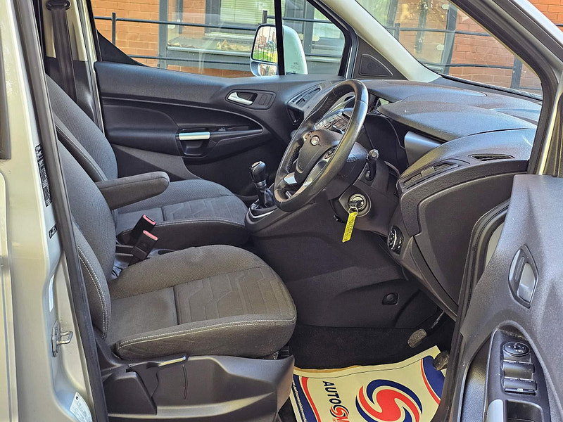 Ford Tourneo Connect 1.6 TDCi Titanium Euro 5 5dr