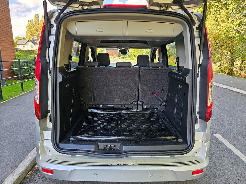 Ford Tourneo Connect 1.6 TDCi Titanium Euro 5 5dr