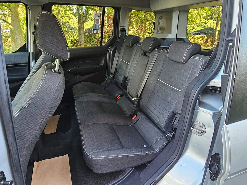 Ford Tourneo Connect 1.6 TDCi Titanium Euro 5 5dr