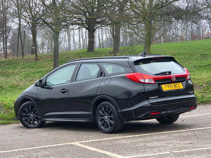 Honda Civic 1.6 i-DTEC Black Edition Tourer Euro 5 (s/s) 5dr