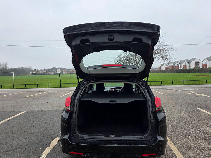 Honda Civic 1.6 i-DTEC Black Edition Tourer Euro 5 (s/s) 5dr