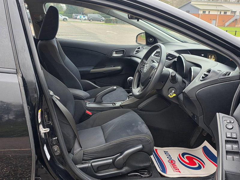 Honda Civic 1.6 i-DTEC Black Edition Tourer Euro 5 (s/s) 5dr