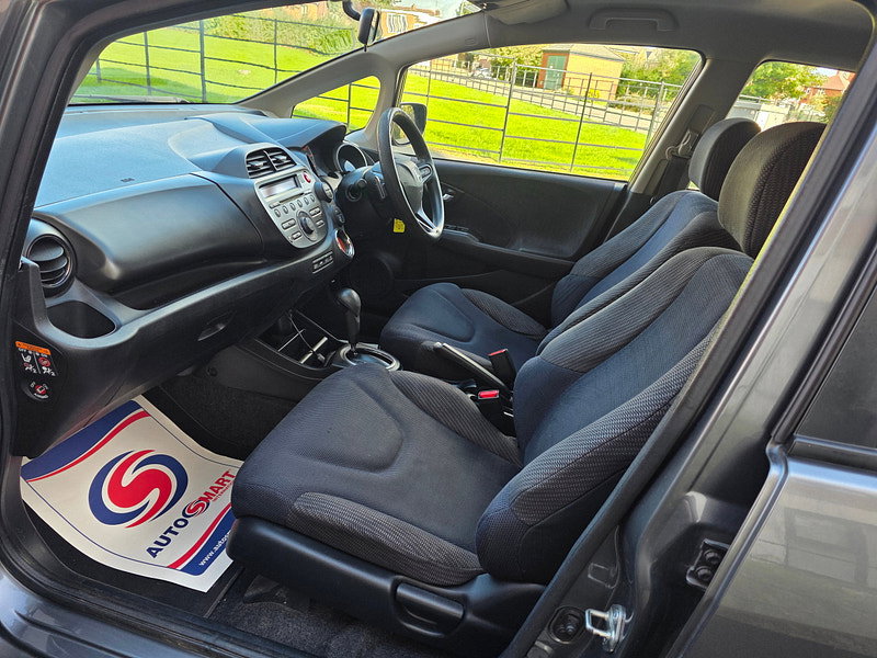 Honda Jazz 1.4 i-VTEC ES Hatchback 5dr Petrol CVT Euro 5 (99 ps)