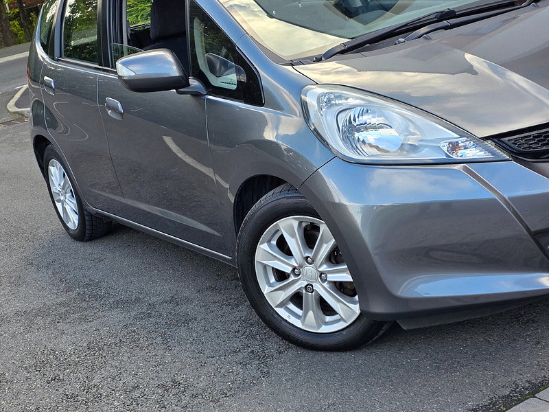 Honda Jazz 1.4 i-VTEC ES Hatchback 5dr Petrol CVT Euro 5 (99 ps)