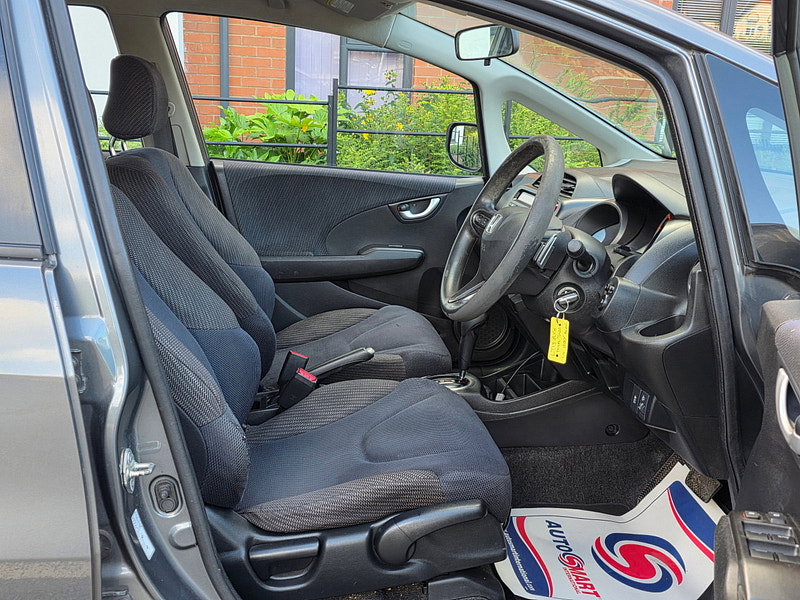 Honda Jazz 1.4 i-VTEC ES Hatchback 5dr Petrol CVT Euro 5 (99 ps)