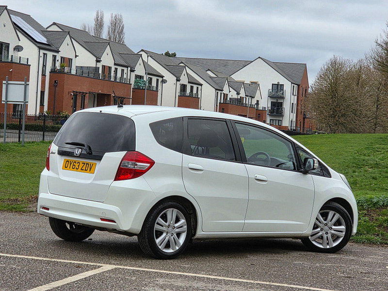 Honda Jazz 1.4 i-VTEC ES Plus Euro 5 5dr