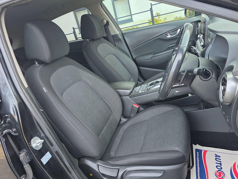 Hyundai Kona 64kWh Premium Auto 5dr (10.5kW Charger)