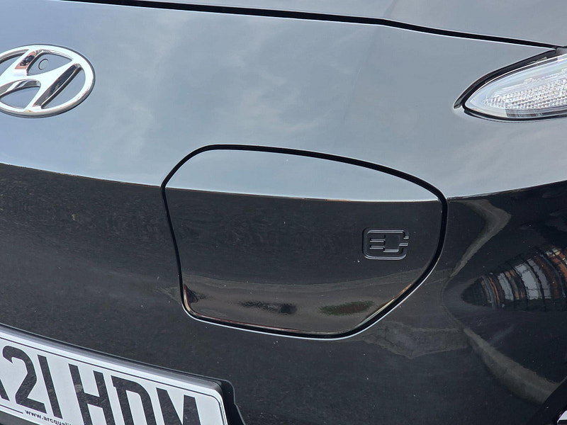 Hyundai Kona 64kWh Premium Auto 5dr (10.5kW Charger)