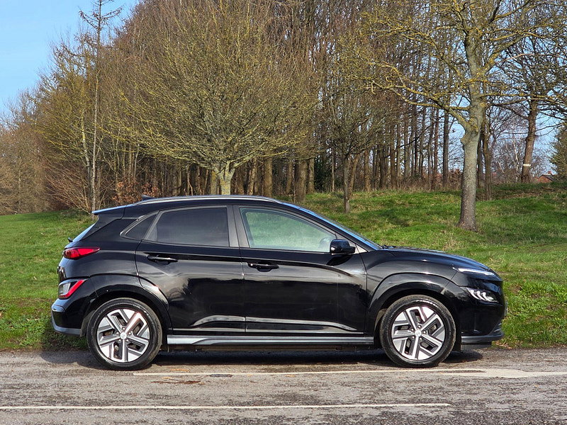 Hyundai Kona 64kWh Premium Auto 5dr (10.5kW Charger)