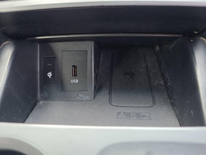 Hyundai Kona 64kWh Premium Auto 5dr (10.5kW Charger)