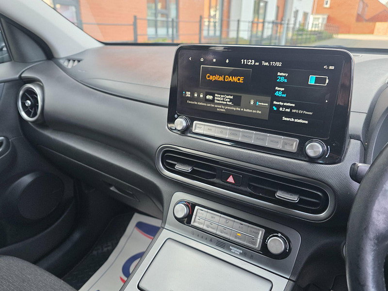 Hyundai Kona 64kWh Premium Auto 5dr (10.5kW Charger)