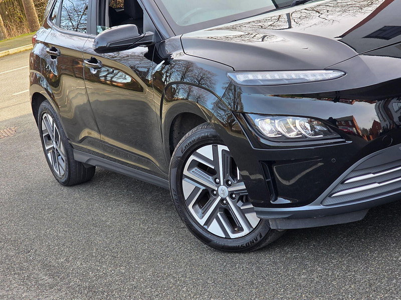 Hyundai Kona 64kWh Premium Auto 5dr (10.5kW Charger)