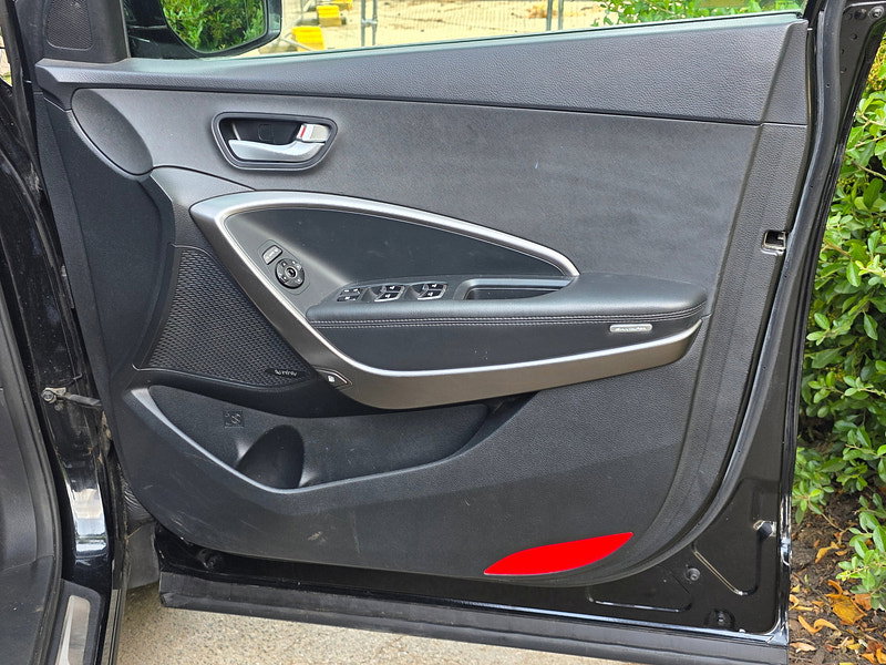 Hyundai Santa Fe 2.2 CRDi Blue Drive Premium SUV 5dr Diesel Manual 4WD Euro 6 (s/s) (7 Seat) (200 ps)